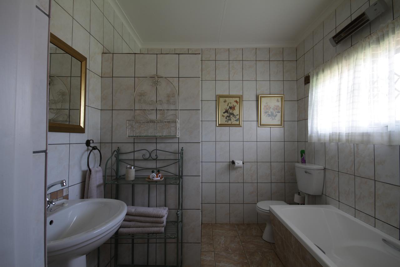 Farmhouse Lodge Newcastle Bagian luar foto