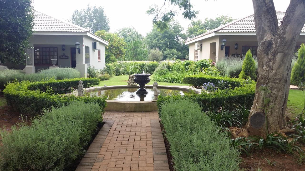 Farmhouse Lodge Newcastle Bagian luar foto