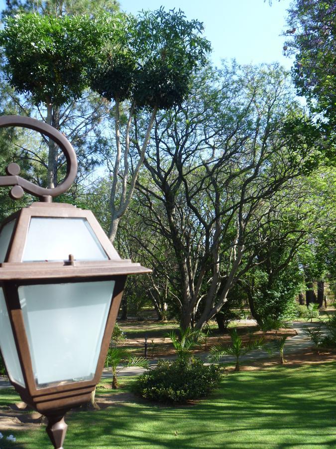 Farmhouse Lodge Newcastle Bagian luar foto