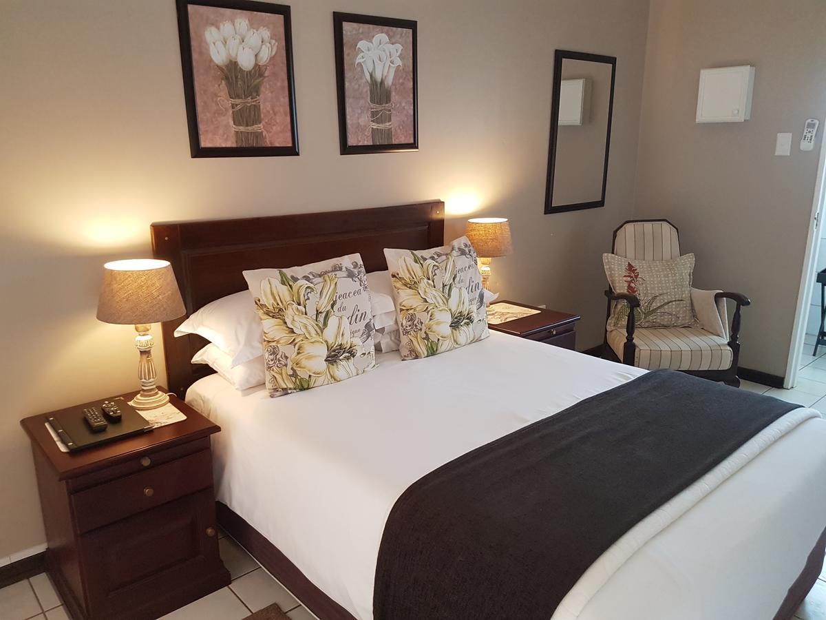 Farmhouse Lodge Newcastle Bagian luar foto